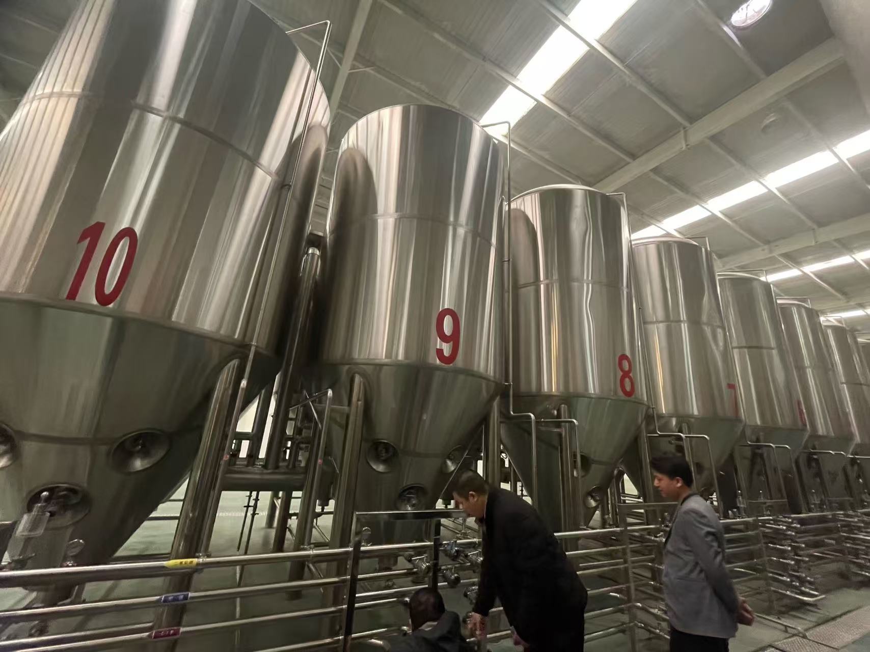 莒县精酿啤酒设备厂—平面布置、设备设计、制造、调试、培训等一条龙服务